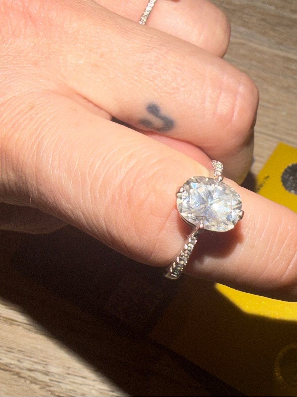 Sparkling Oval Solitaire Mossanite Ring in Silver 3ct